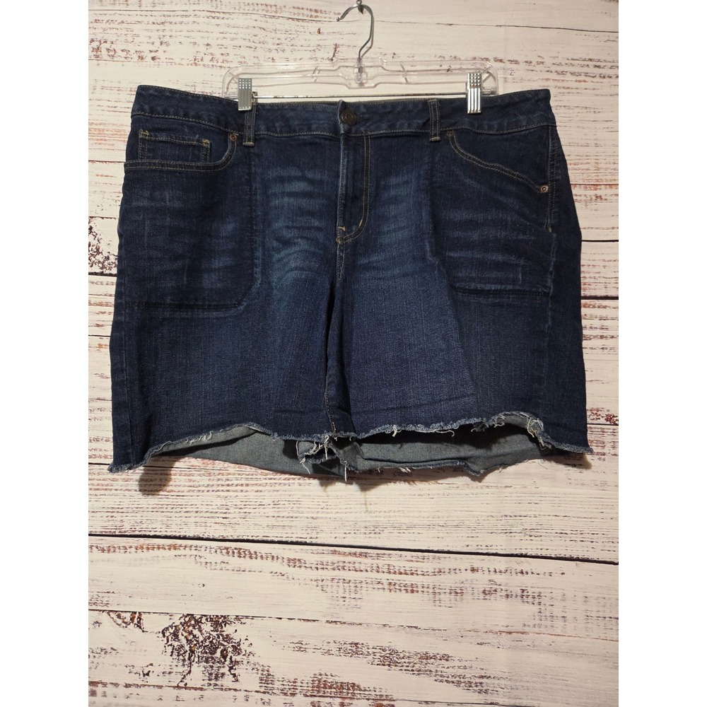 Maurices Womens Plus Size 20W Dark Wash Frayed Hem Stretch Denim Shorts
